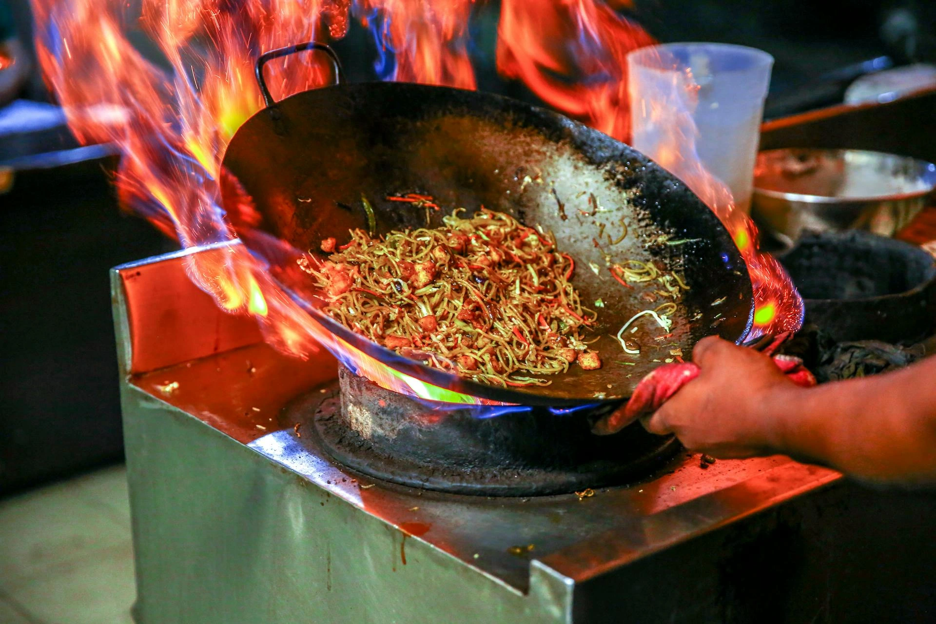 Mie dan Nasi Astaganaga