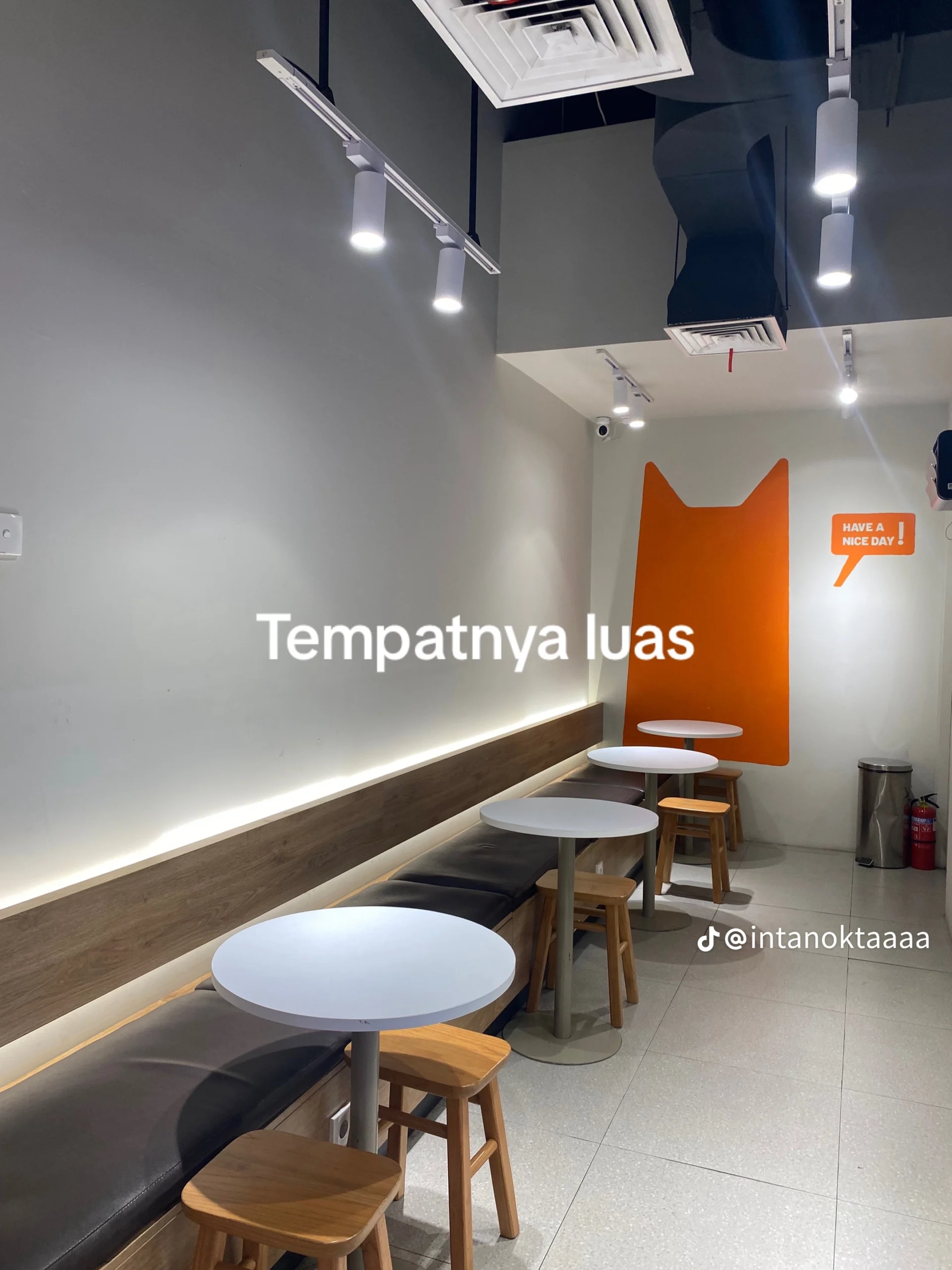 Tomoro Coffee Harga