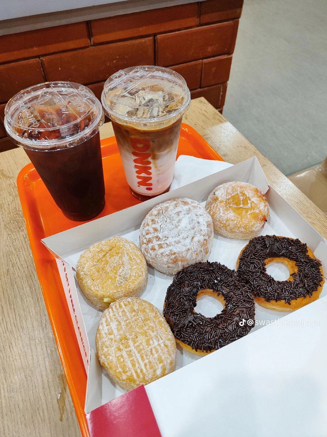 Harga 1 Lusin Dunkin Donuts